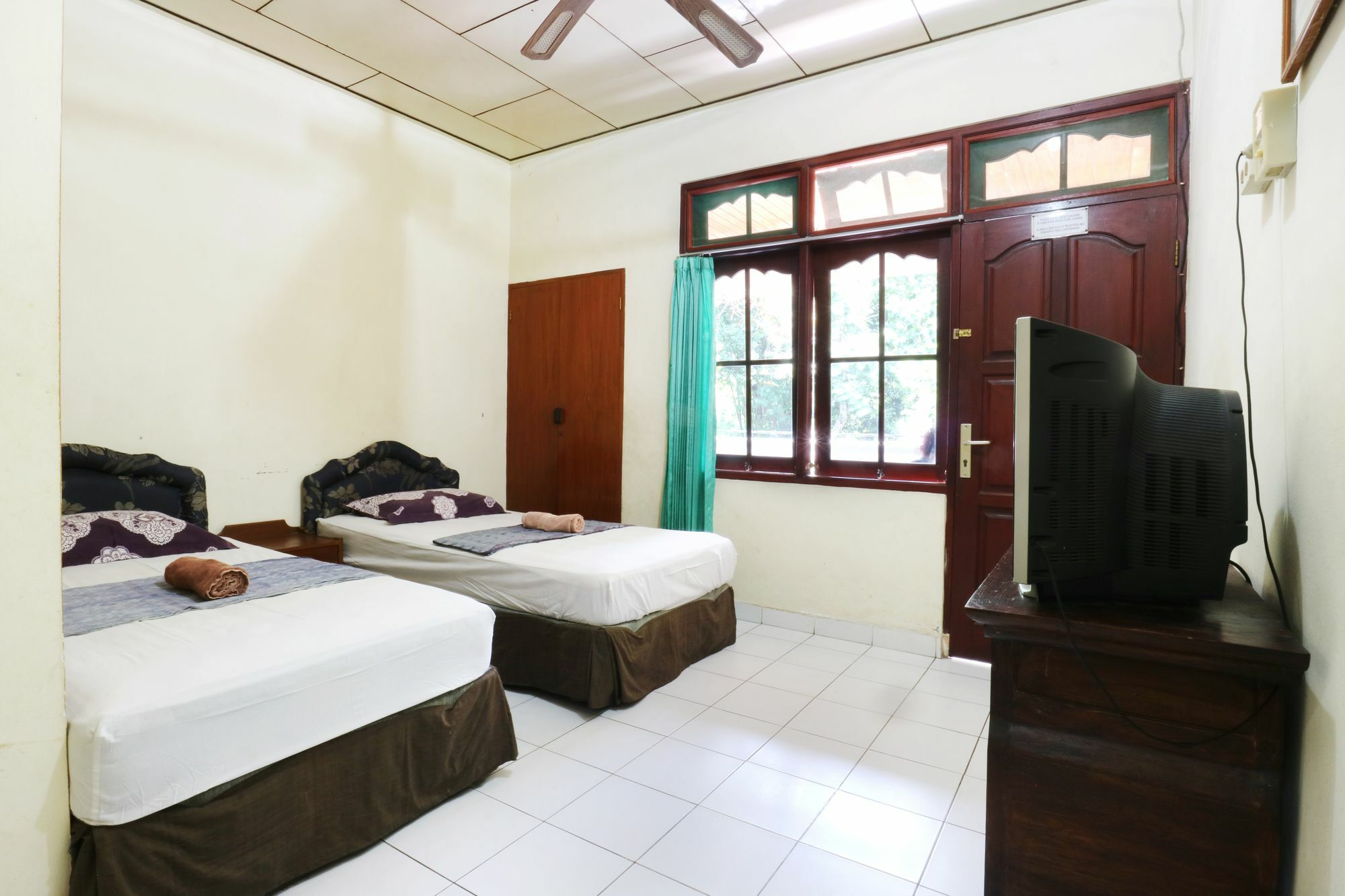 Mustika Inn Kuta Lombok Kültér fotó