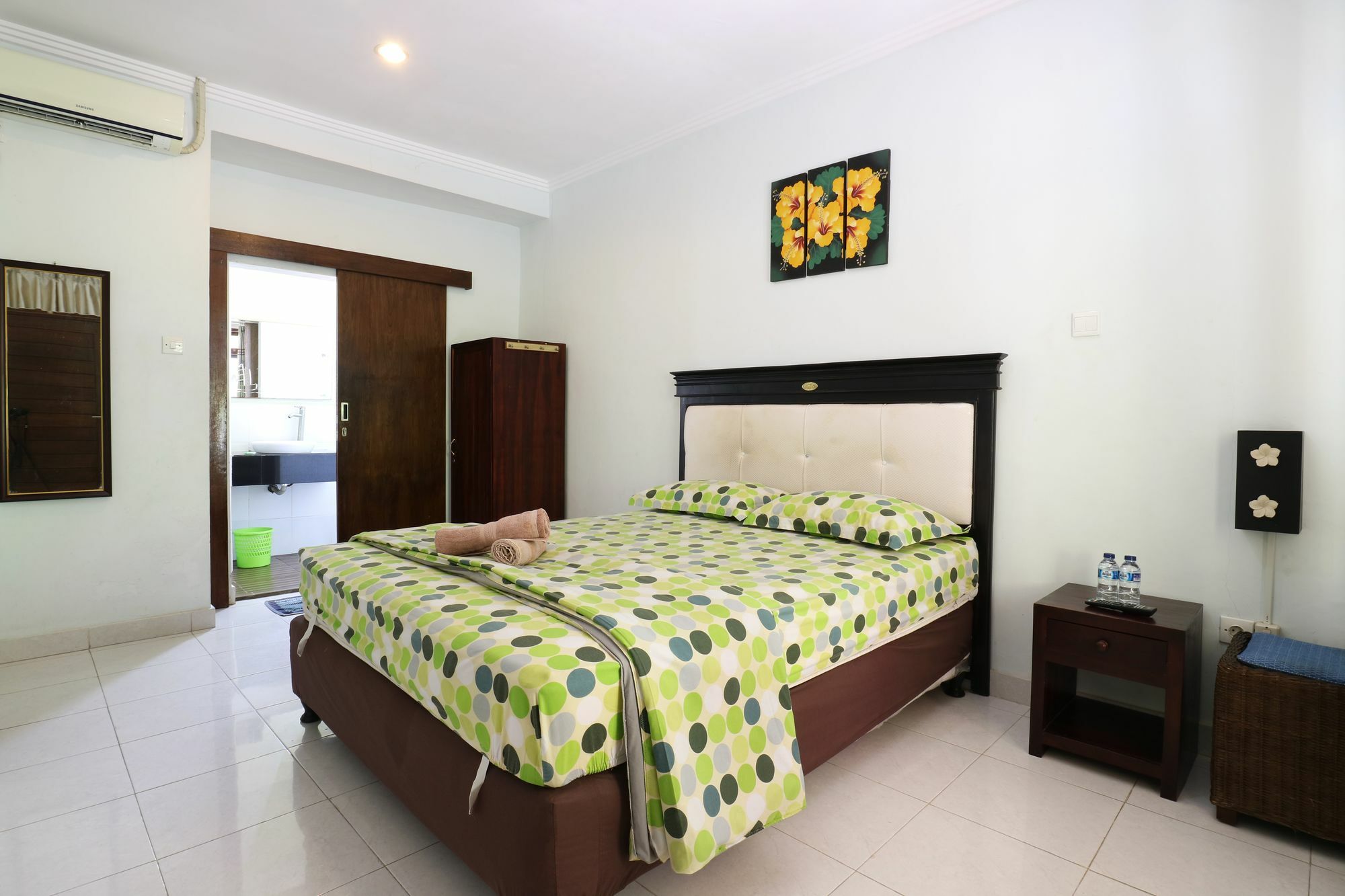 Mustika Inn Kuta Lombok Kültér fotó