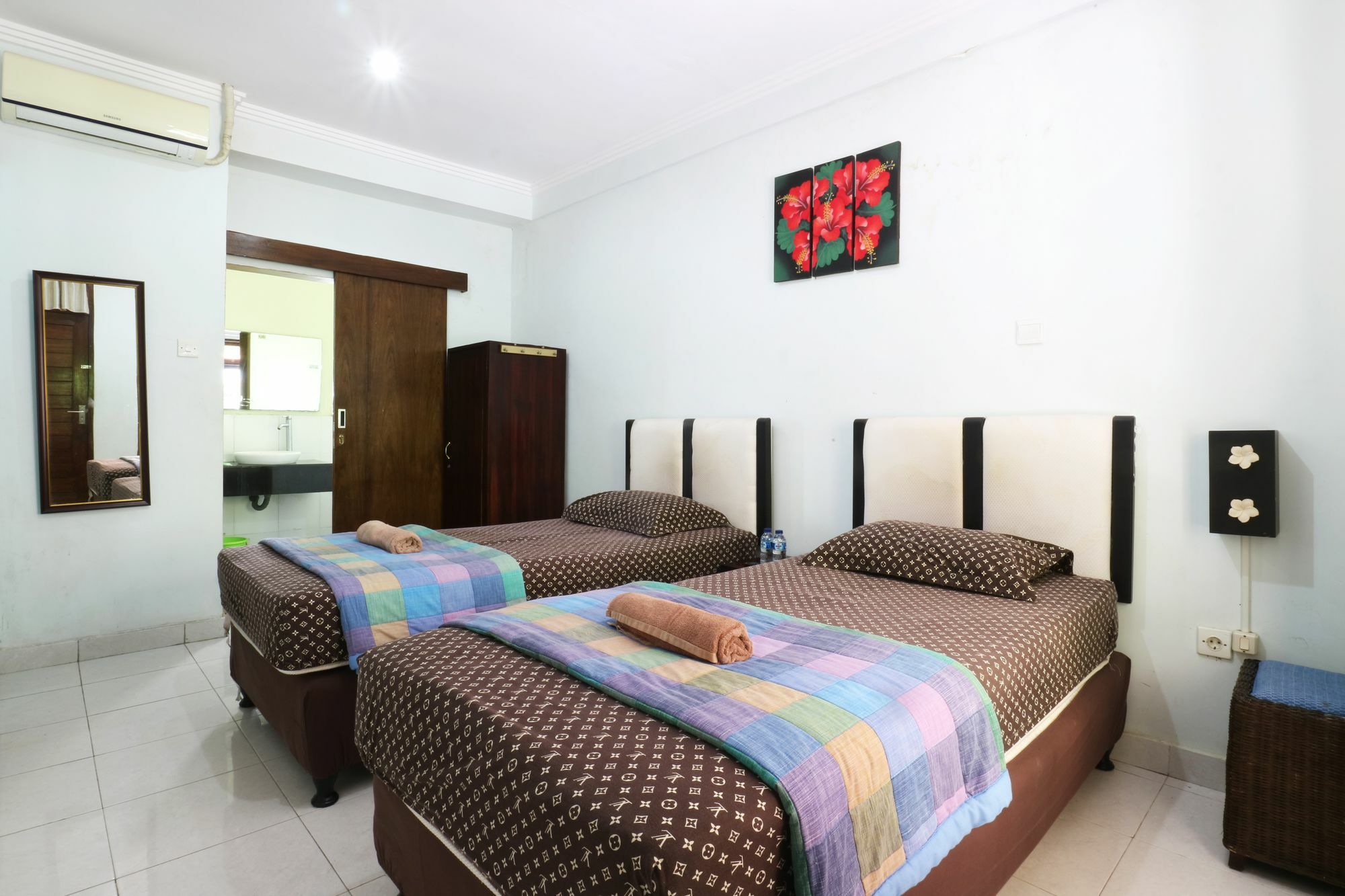 Mustika Inn Kuta Lombok Kültér fotó